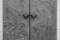 Bronzen deuren in Stiens
